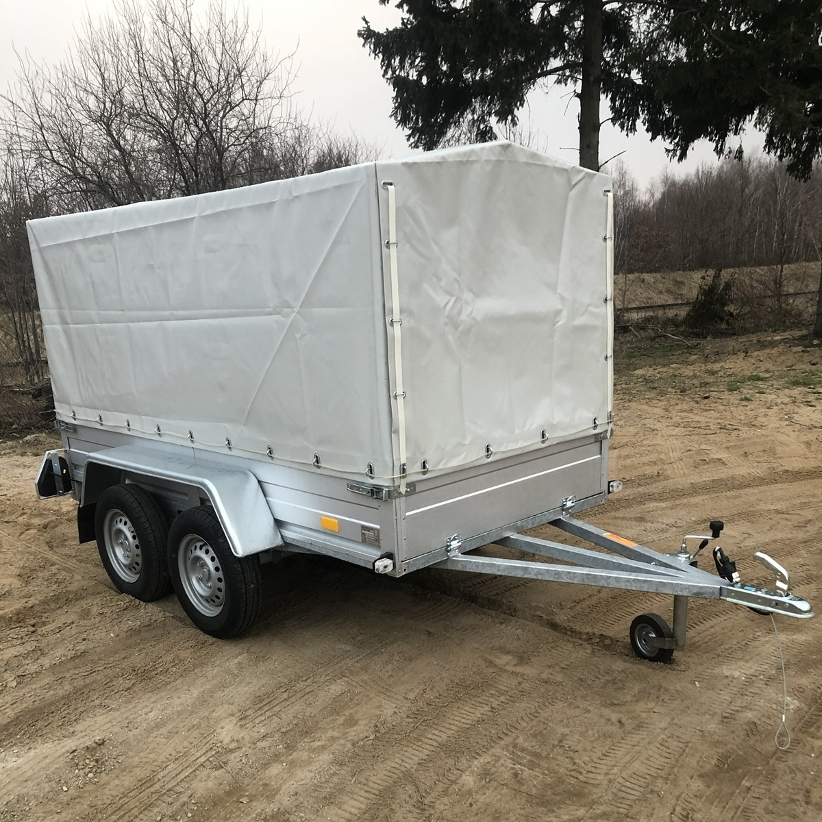 Przyczepka 2-osiowa z plandeką 260 cm – Sierpc
