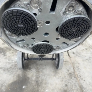 Głowica szlifierki z padami do obróbki betonu-wypożyczalnia