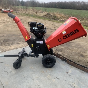 Rębak do gałęzi Cedrus – wynajem sprzętu ogrodniczego Sierpc