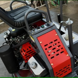 Zacieraczka do betonu na budowie – wynajem sprzętu budowlanego Sierpc