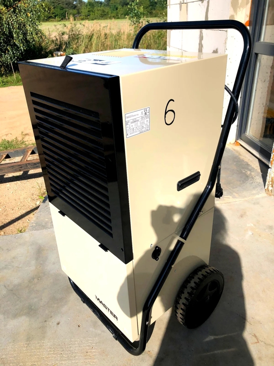 Osuszacz powietrza MASTER DH 752 – wynajem w Sierpcu